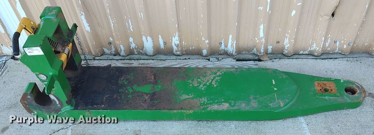 image for item LK9446 2005 John Deere 9620  4WD tractor