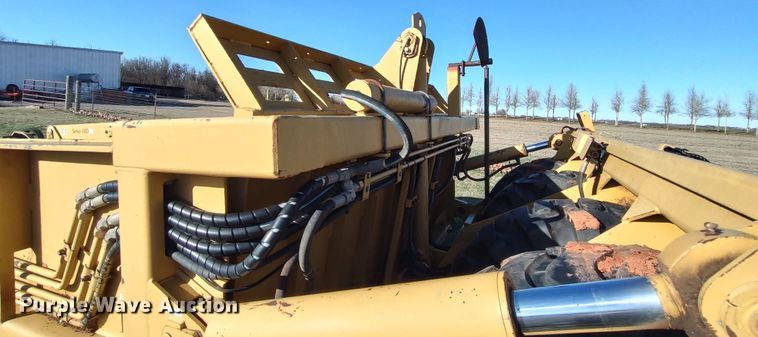 image for item LK9447 Icon 18D Earthmover  scraper