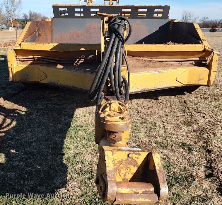 image for item LK9448 Icon 18D Earthmover  scraper