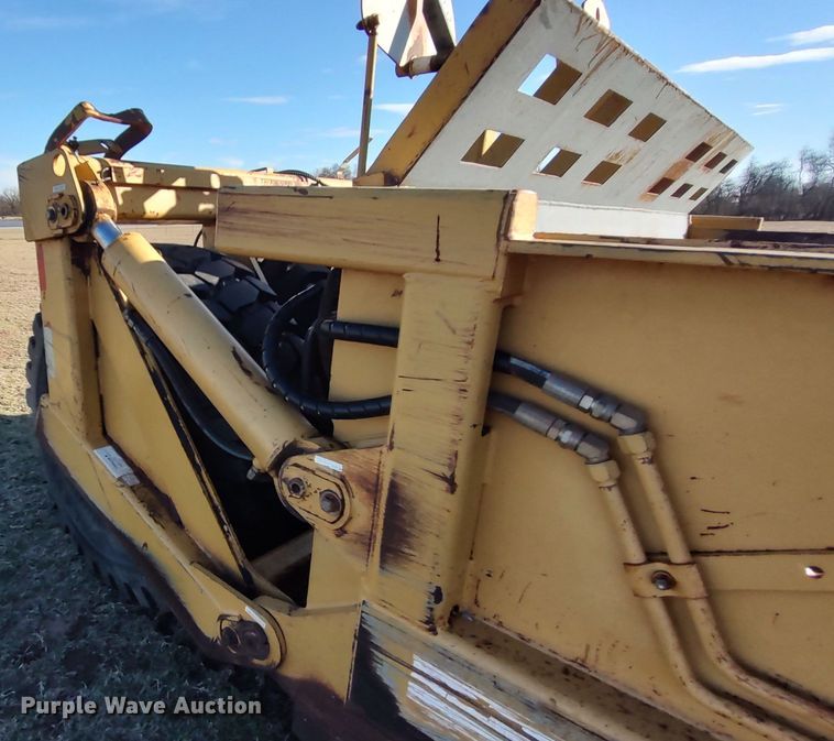 image for item LK9448 Icon 18D Earthmover  scraper