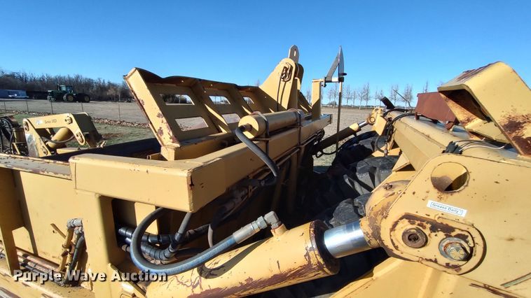 image for item LK9448 Icon 18D Earthmover  scraper