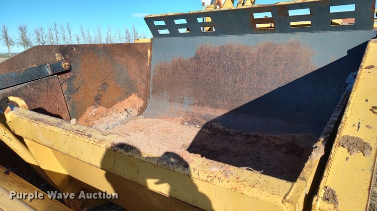 image for item LK9448 Icon 18D Earthmover  scraper