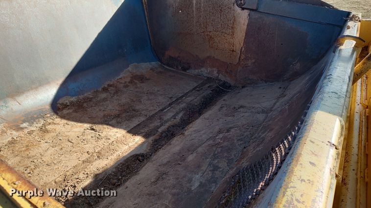 image for item LK9448 Icon 18D Earthmover  scraper