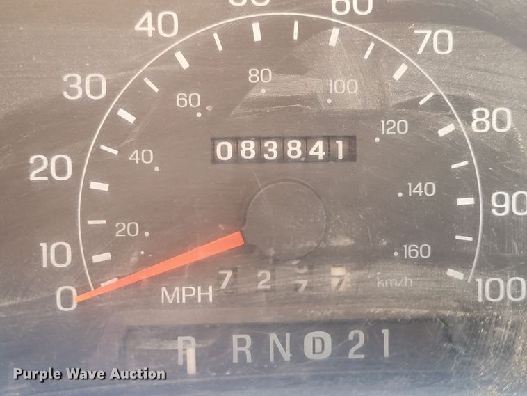 image for item LL9767 2001 Ford F550 Super Duty  flatbed truck