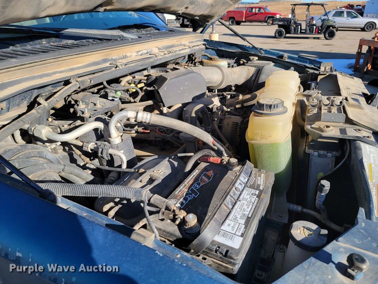 image for item LL9767 2001 Ford F550 Super Duty  flatbed truck