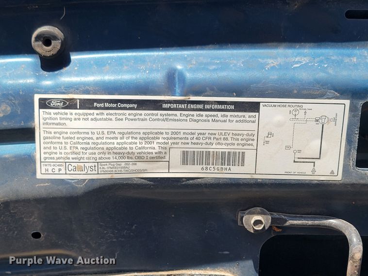 image for item LL9767 2001 Ford F550 Super Duty  flatbed truck