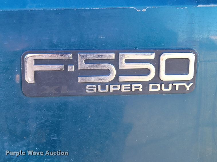 image for item LL9767 2001 Ford F550 Super Duty  flatbed truck