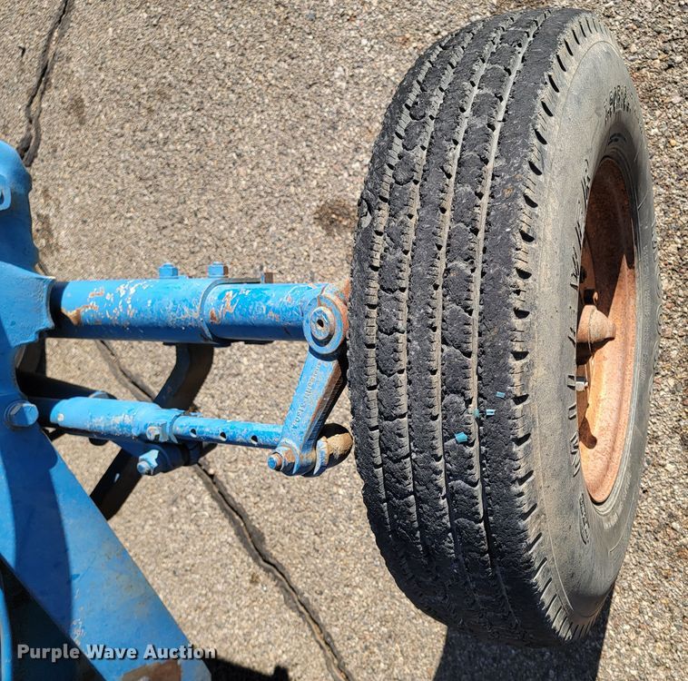 image for item LL9772 Ford 6610  tractor