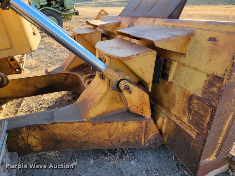 image for item LL9781 1973 Caterpillar D9G  dozer