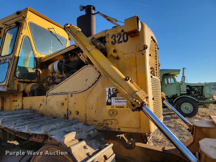 image for item LL9781 1973 Caterpillar D9G  dozer