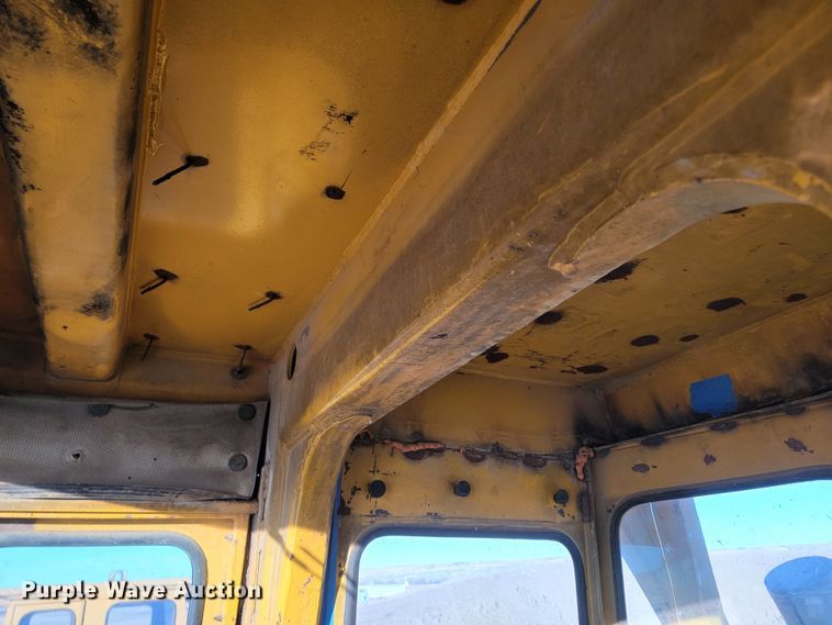 image for item LL9781 1973 Caterpillar D9G  dozer