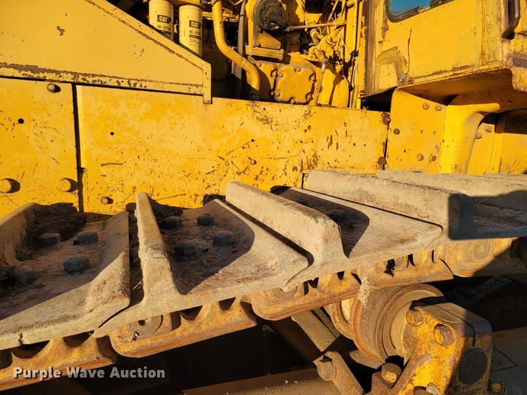 image for item LL9781 1973 Caterpillar D9G  dozer