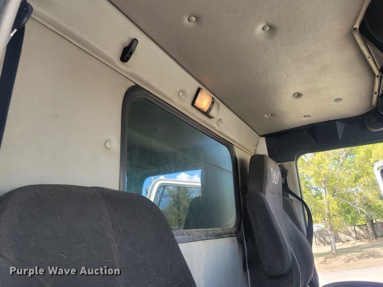 image for item LM9776 2016 Western Star 4700SF  dump truck