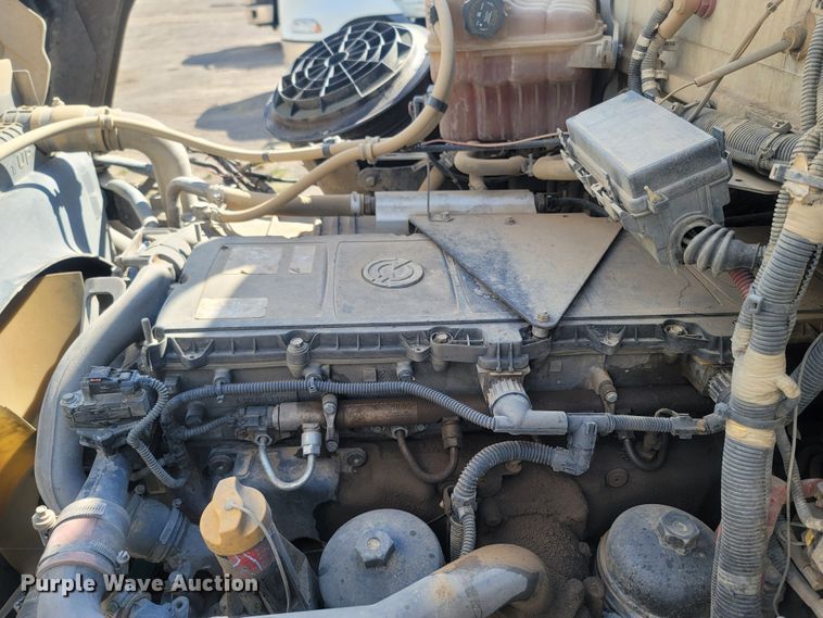 image for item LM9776 2016 Western Star 4700SF  dump truck