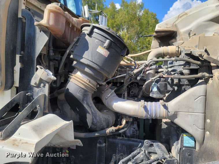 image for item LM9776 2016 Western Star 4700SF  dump truck