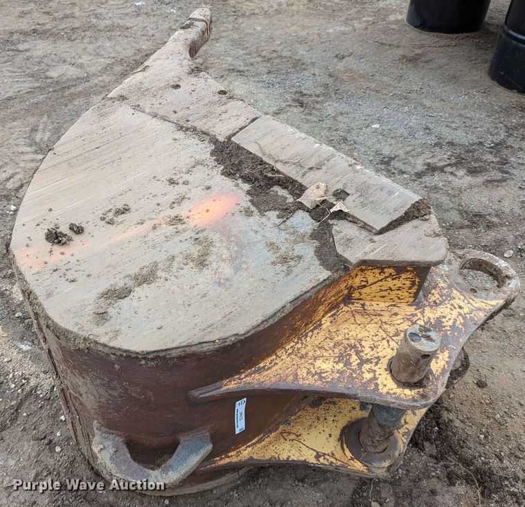 image for item LP9123 30"W excavator bucket