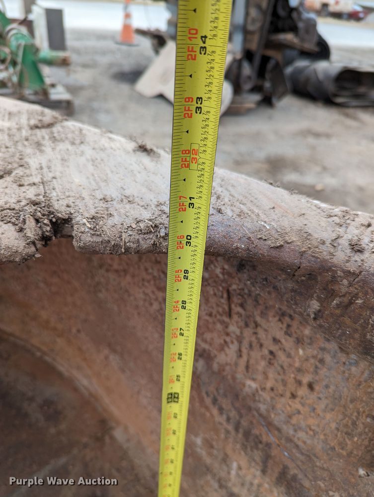 image for item LP9123 30"W excavator bucket