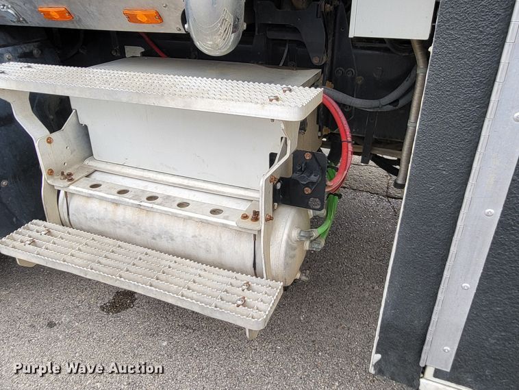 image for item LR9092 2014 Caterpillar CT660 tri-drive hydrovac truck