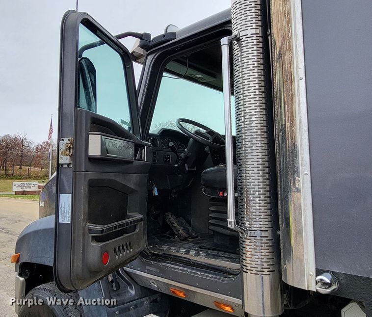 image for item LR9092 2014 Caterpillar CT660 tri-drive hydrovac truck