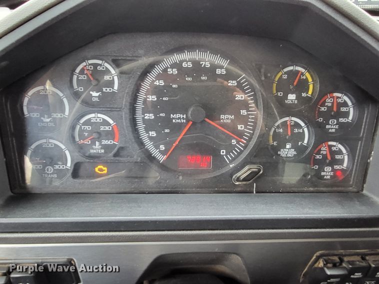 image for item LR9092 2014 Caterpillar CT660 tri-drive hydrovac truck