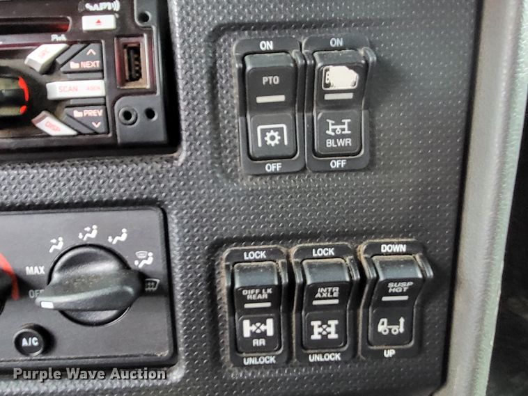 image for item LR9092 2014 Caterpillar CT660 tri-drive hydrovac truck