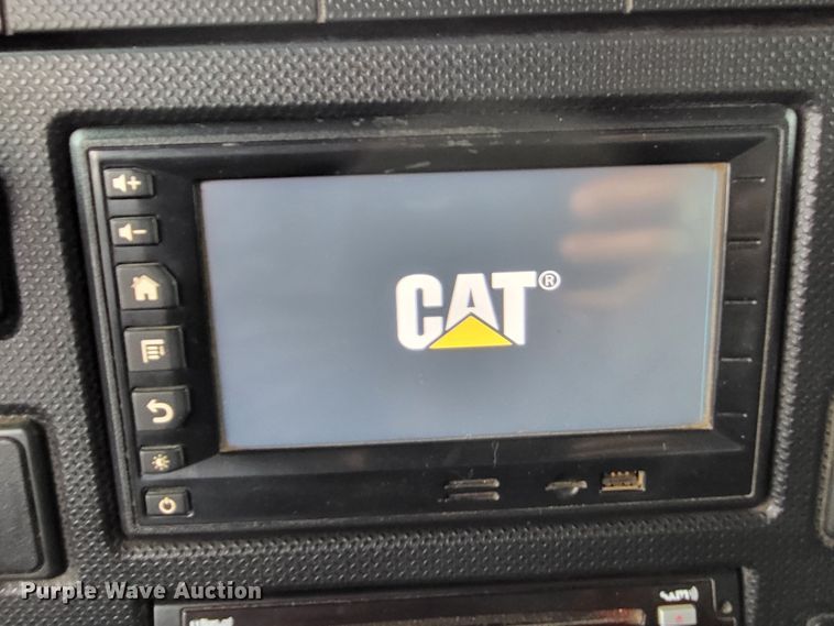 image for item LR9092 2014 Caterpillar CT660 tri-drive hydrovac truck