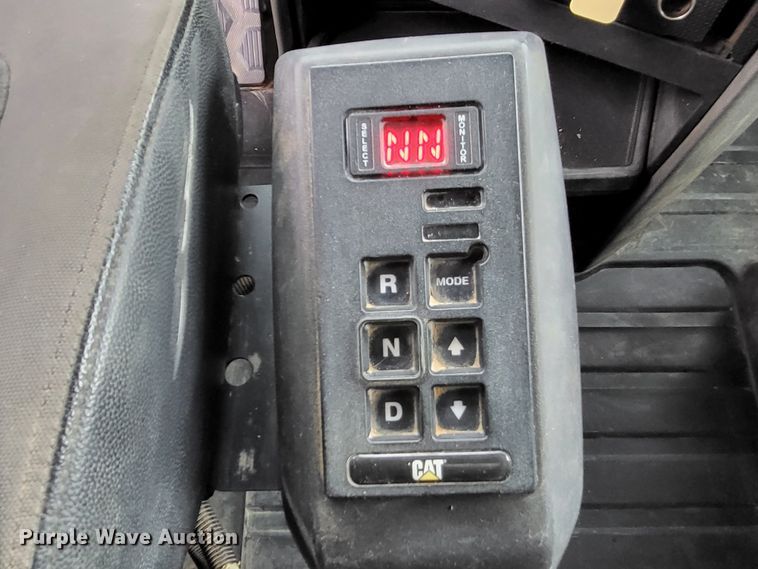 image for item LR9092 2014 Caterpillar CT660 tri-drive hydrovac truck