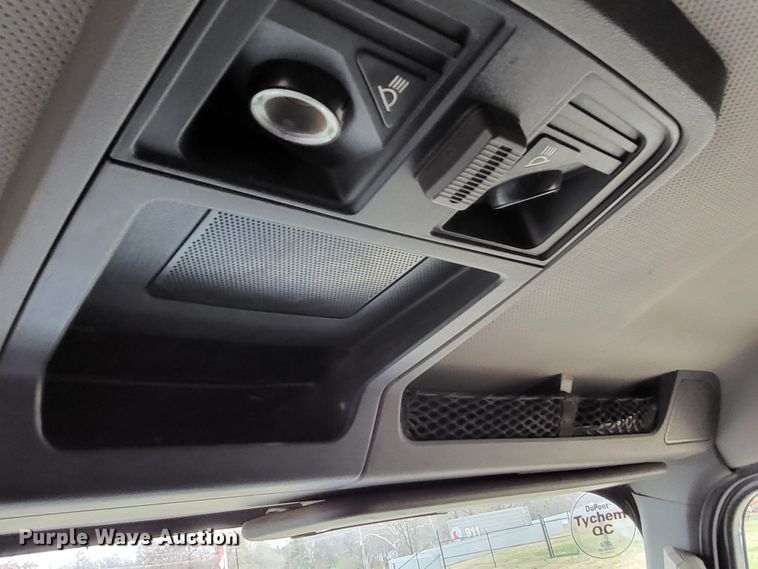 image for item LR9092 2014 Caterpillar CT660 tri-drive hydrovac truck