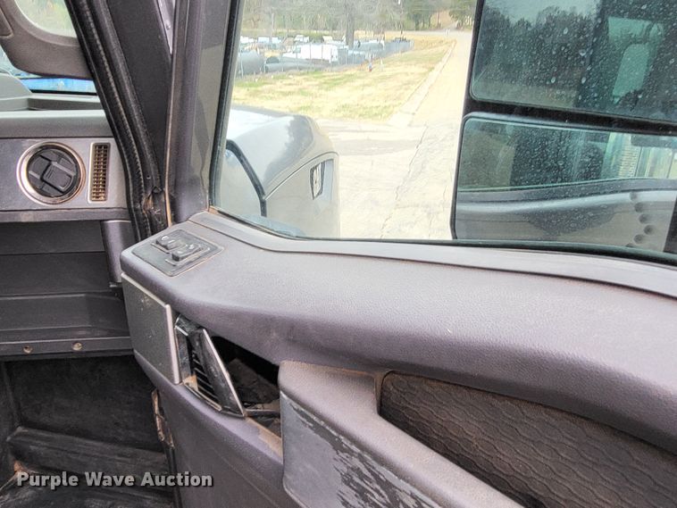 image for item LR9092 2014 Caterpillar CT660 tri-drive hydrovac truck