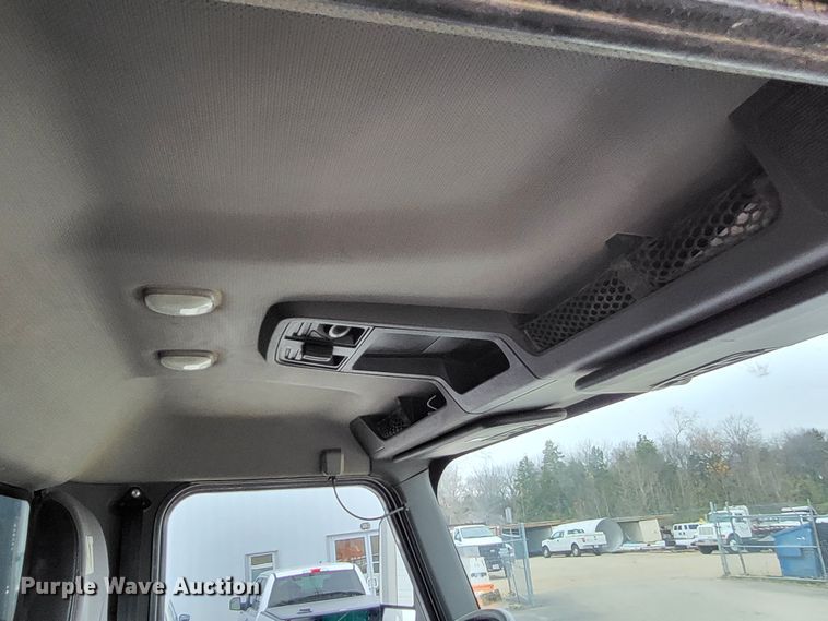 image for item LR9092 2014 Caterpillar CT660 tri-drive hydrovac truck