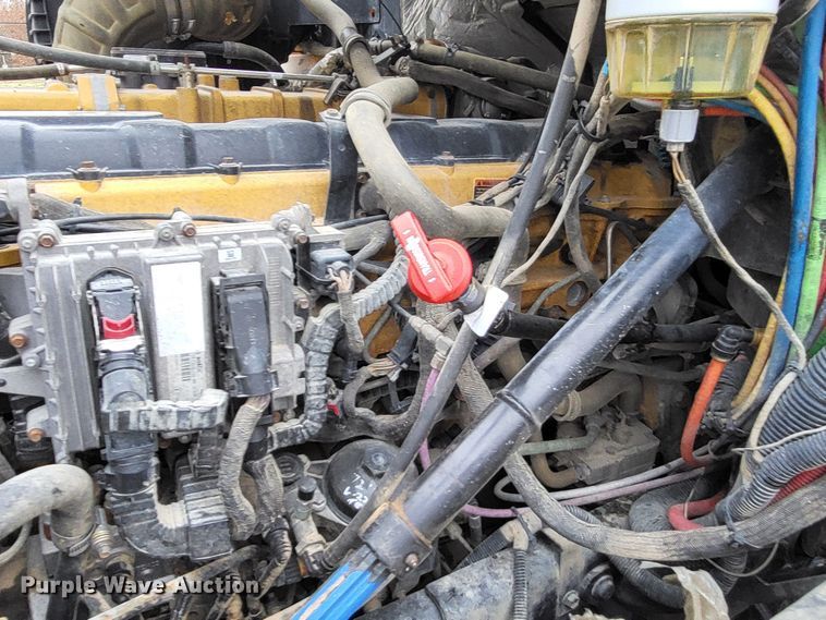 image for item LR9092 2014 Caterpillar CT660 tri-drive hydrovac truck