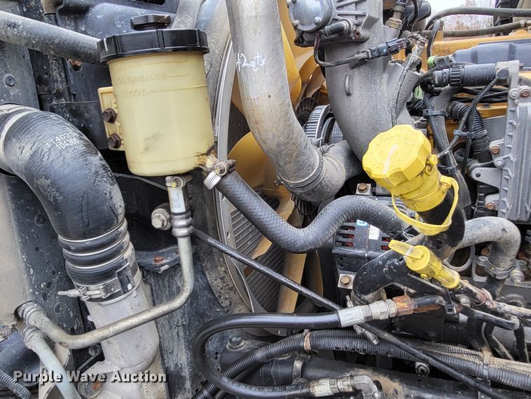 image for item LR9092 2014 Caterpillar CT660 tri-drive hydrovac truck