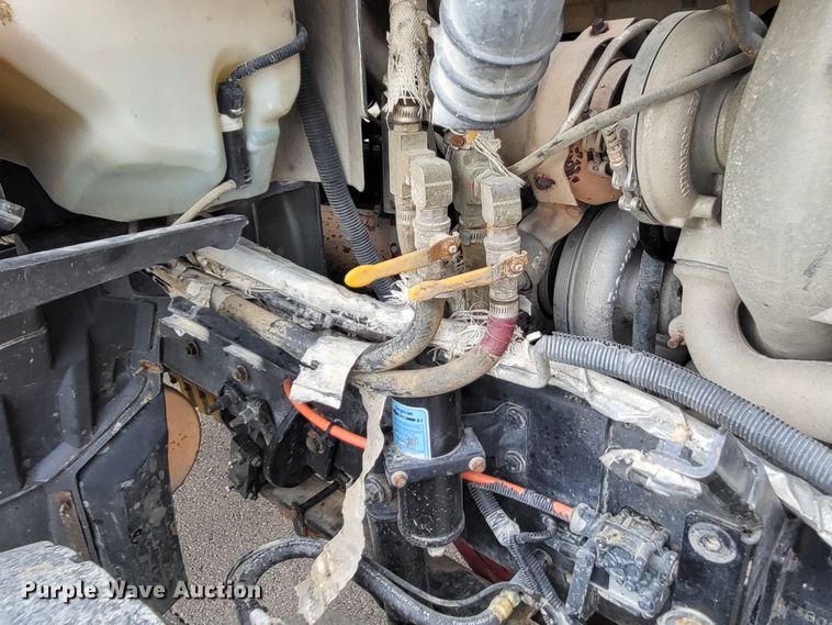 image for item LR9092 2014 Caterpillar CT660 tri-drive hydrovac truck