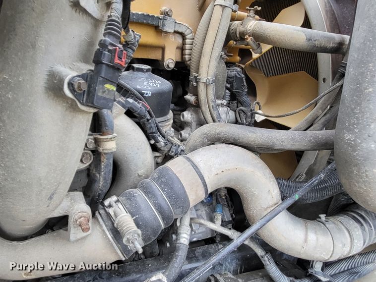 image for item LR9092 2014 Caterpillar CT660 tri-drive hydrovac truck