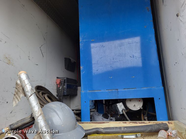 image for item LR9092 2014 Caterpillar CT660 tri-drive hydrovac truck