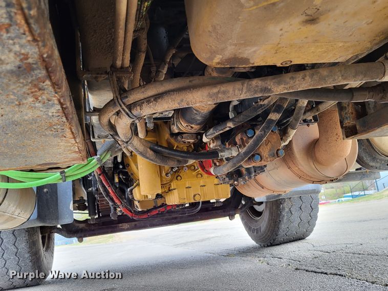 image for item LR9092 2014 Caterpillar CT660 tri-drive hydrovac truck