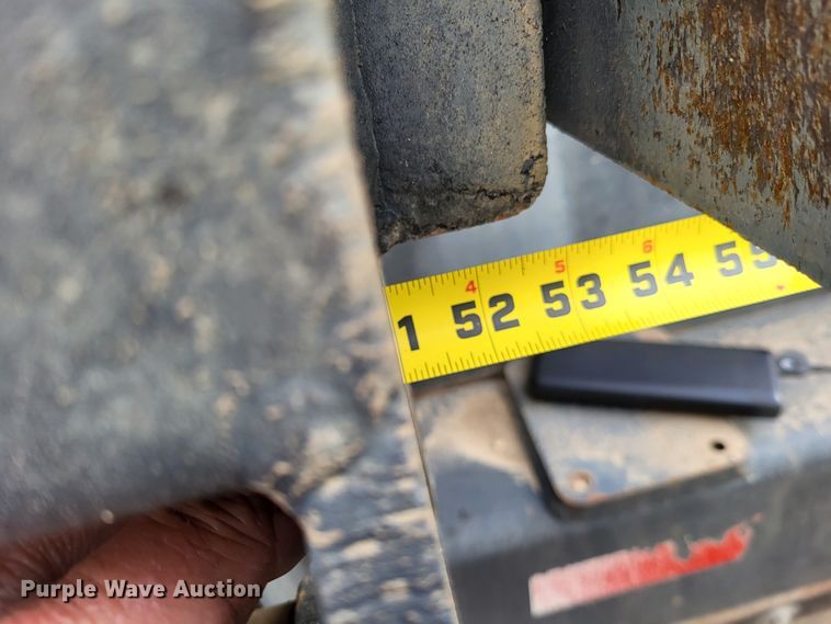 image for item LR9092 2014 Caterpillar CT660 tri-drive hydrovac truck