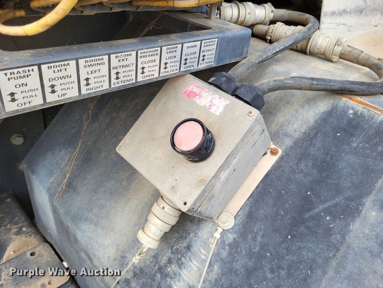 image for item LR9092 2014 Caterpillar CT660 tri-drive hydrovac truck