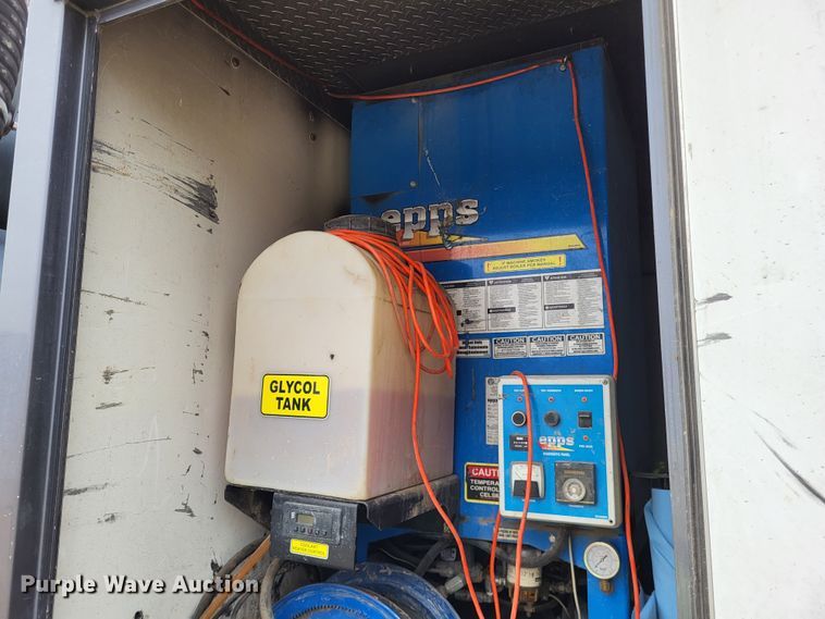 image for item LR9092 2014 Caterpillar CT660 tri-drive hydrovac truck