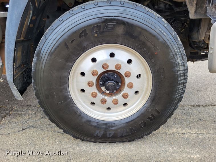 image for item LR9092 2014 Caterpillar CT660 tri-drive hydrovac truck