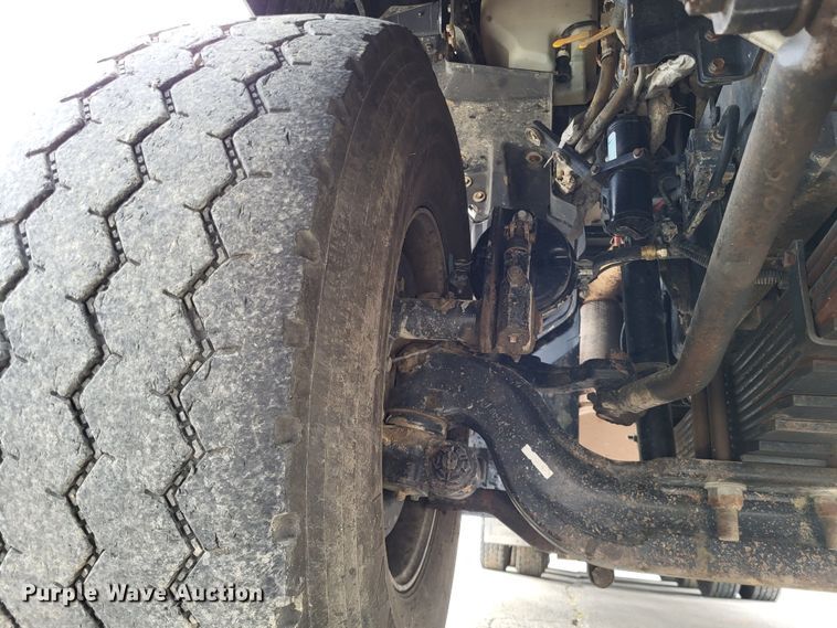 image for item LR9092 2014 Caterpillar CT660 tri-drive hydrovac truck