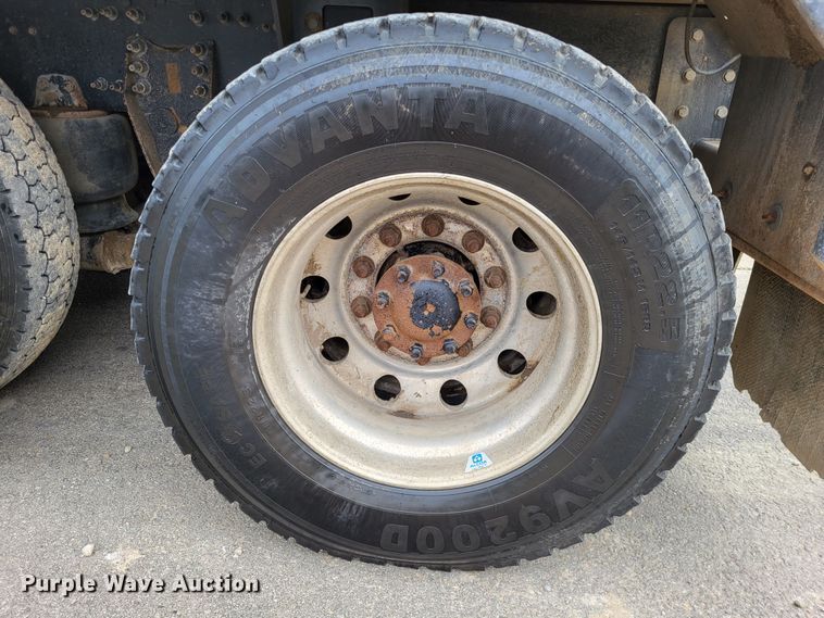 image for item LR9092 2014 Caterpillar CT660 tri-drive hydrovac truck