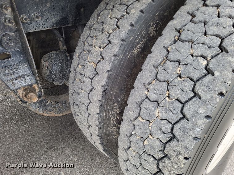 image for item LR9092 2014 Caterpillar CT660 tri-drive hydrovac truck