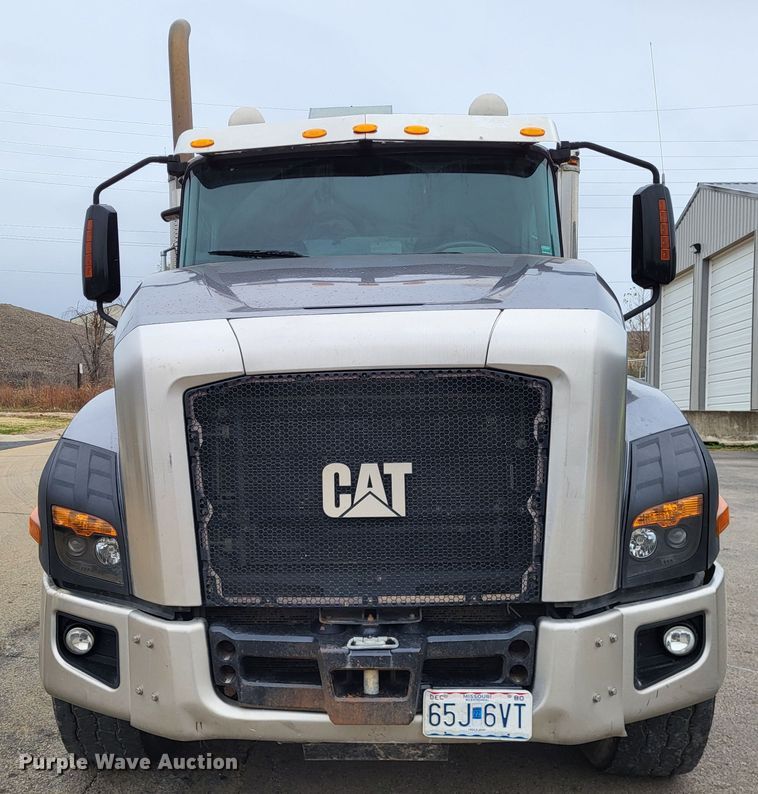 image for item LR9093 2014 Caterpillar CT660  tri-drive hydrovac truck