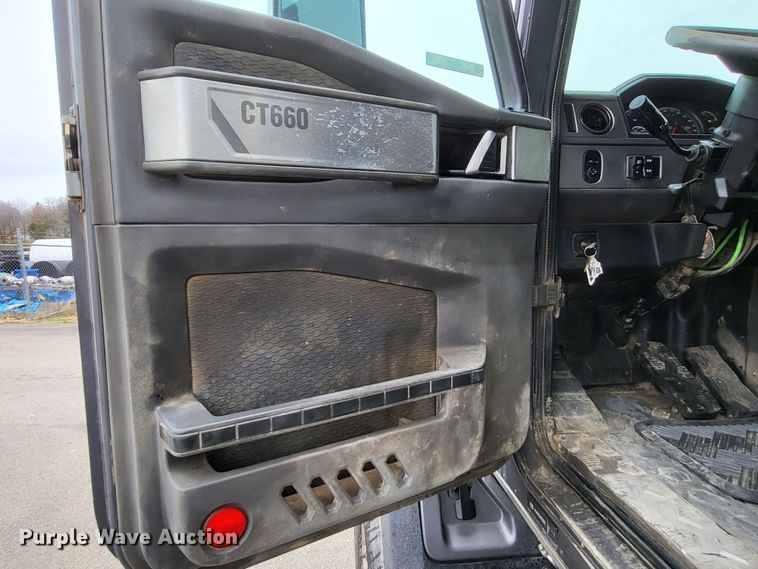 image for item LR9093 2014 Caterpillar CT660  tri-drive hydrovac truck