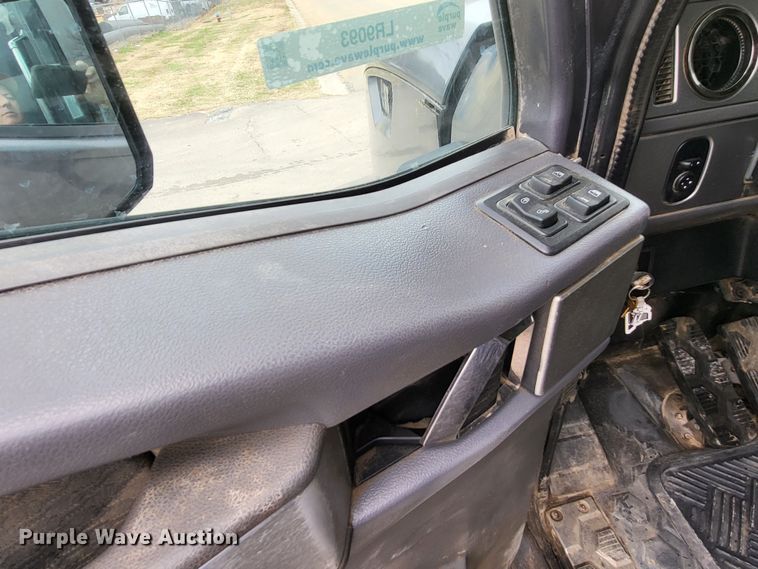 image for item LR9093 2014 Caterpillar CT660  tri-drive hydrovac truck