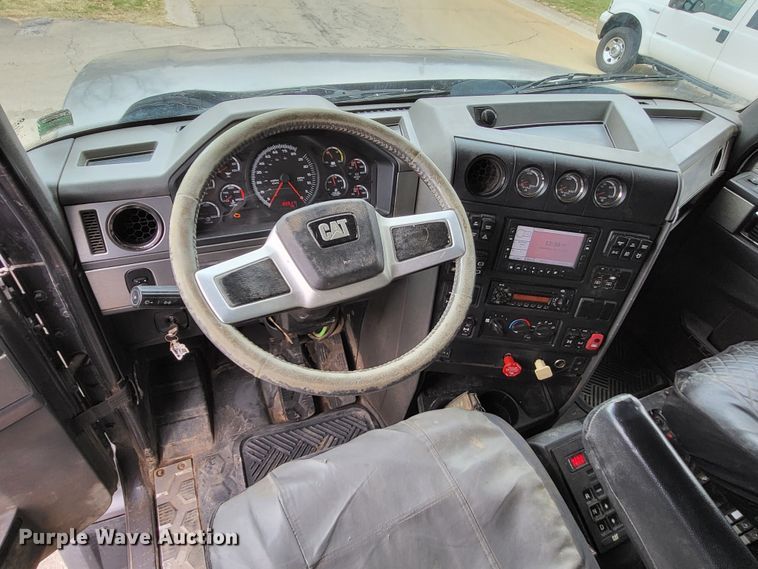 image for item LR9093 2014 Caterpillar CT660  tri-drive hydrovac truck