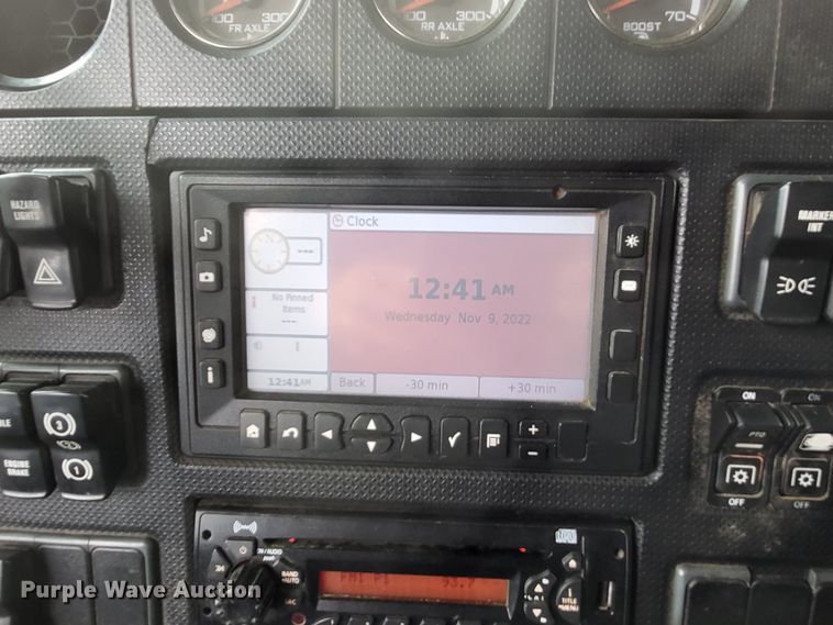 image for item LR9093 2014 Caterpillar CT660  tri-drive hydrovac truck