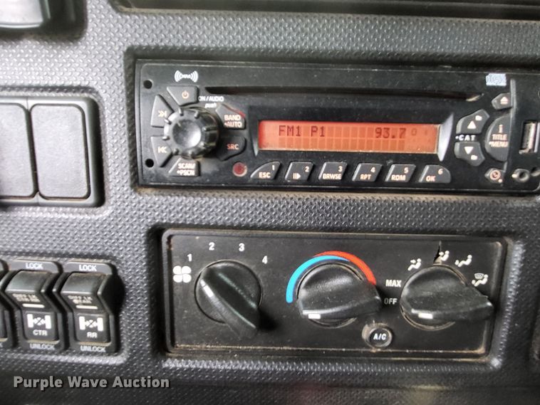 image for item LR9093 2014 Caterpillar CT660  tri-drive hydrovac truck