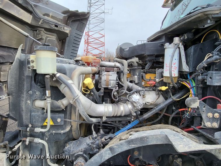 image for item LR9093 2014 Caterpillar CT660  tri-drive hydrovac truck
